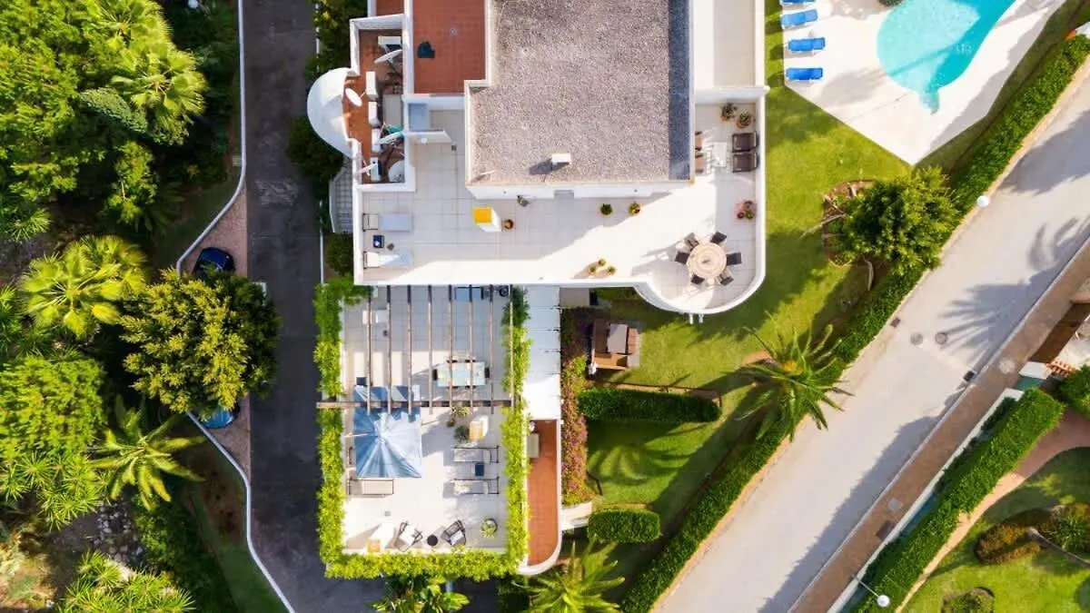 Seaside Elegance With Sea View Apartment Marbella