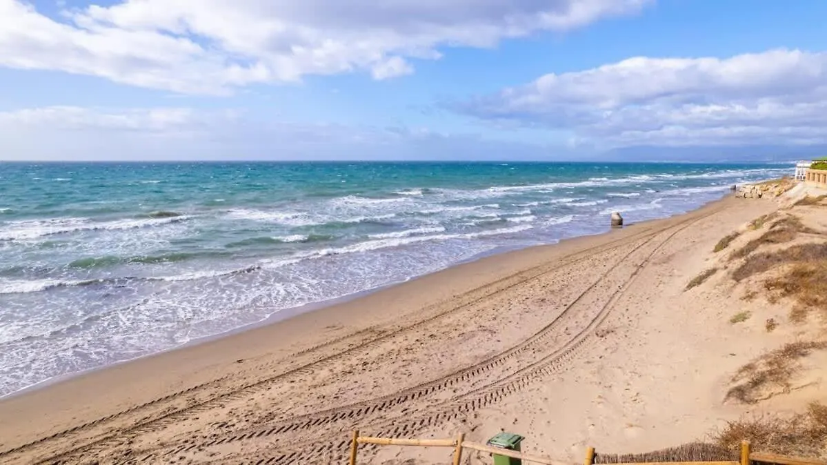 Seaside Elegance With Sea View Apartment Marbella