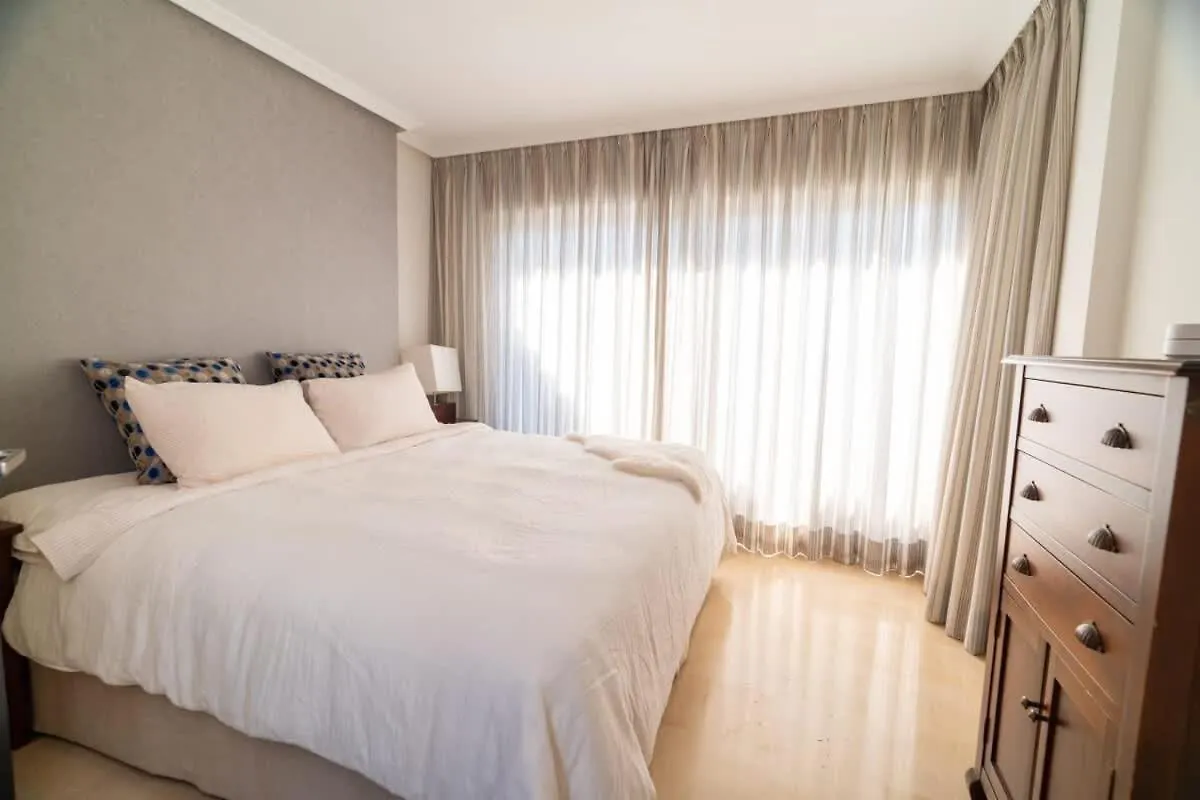 Seaside Elegance With Sea View Apartment Marbella