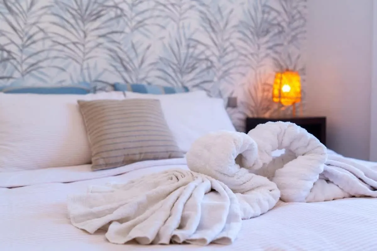 Seaside Elegance With Sea View Apartment Marbella