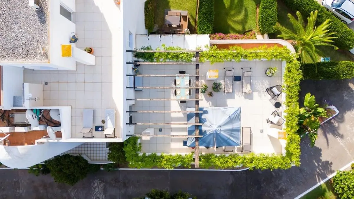 Seaside Elegance With Sea View Apartment Marbella