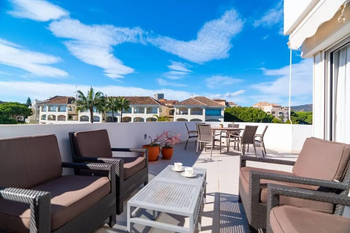 Seaside Elegance With Sea View Apartment Marbella
