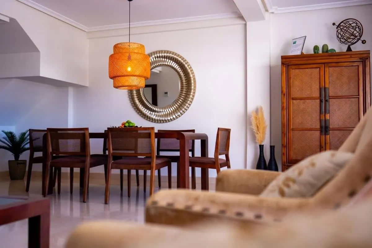 Seaside Elegance With Sea View Apartment Marbella