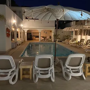 Casa Holandaluzas Near Beach, With Salt Water Pool And Private Parking Appartement